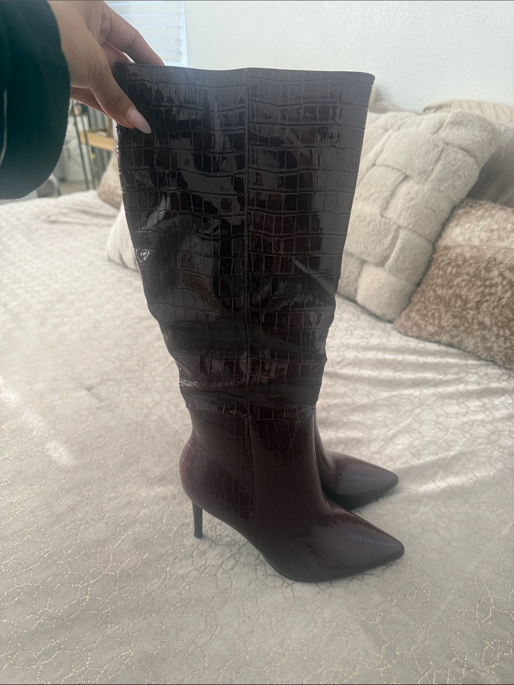 Burgundy boots - Picture 2 of 5